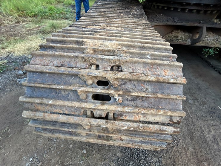 caterpillar-325l-image-16