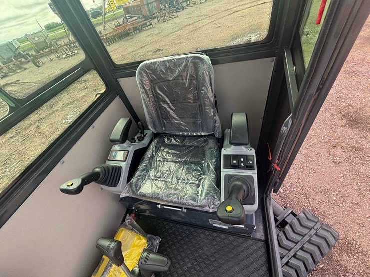 unused-2025-cfg-my50r-mini-excavator-image-10