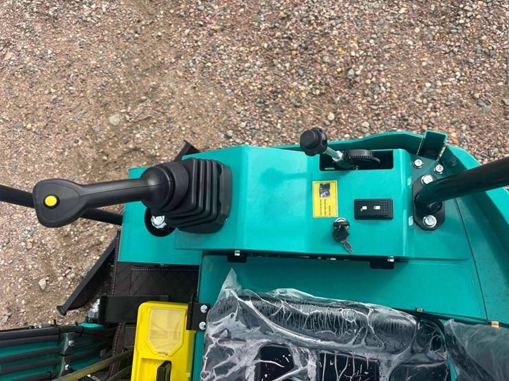 unused-2025-cfg-h15r-mini-excavator-image-8