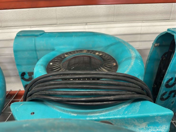 (2)-service-master-turbo-dryers-image-2