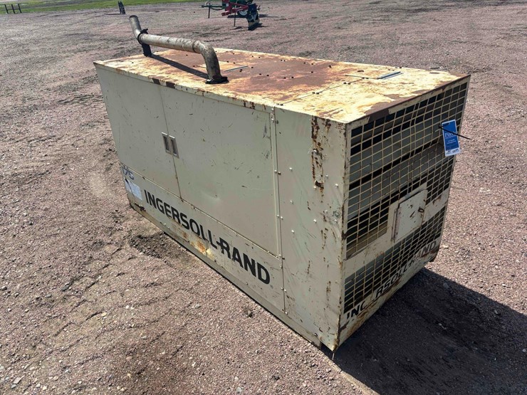ingersoll-rand-portable-air-compressor-image-4
