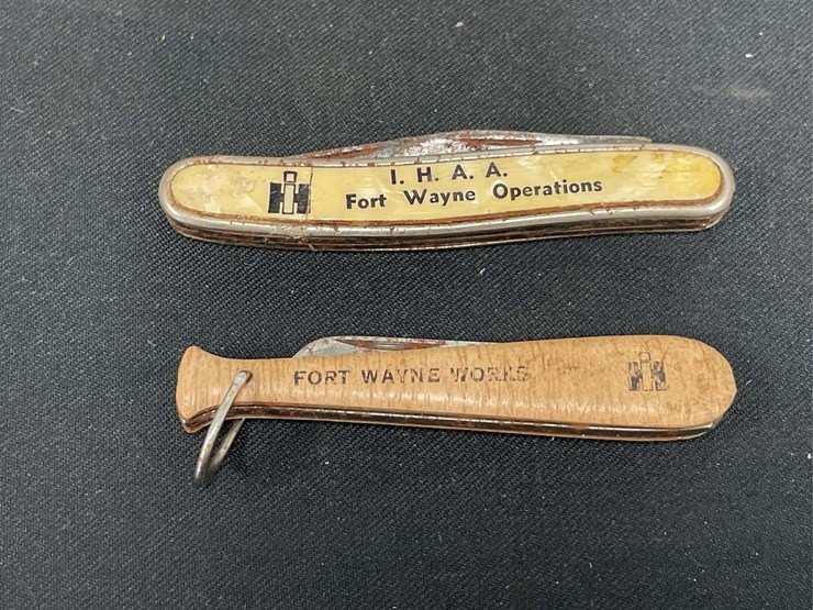 (2)-ih-fort-wayne-pocket-knives-image-1