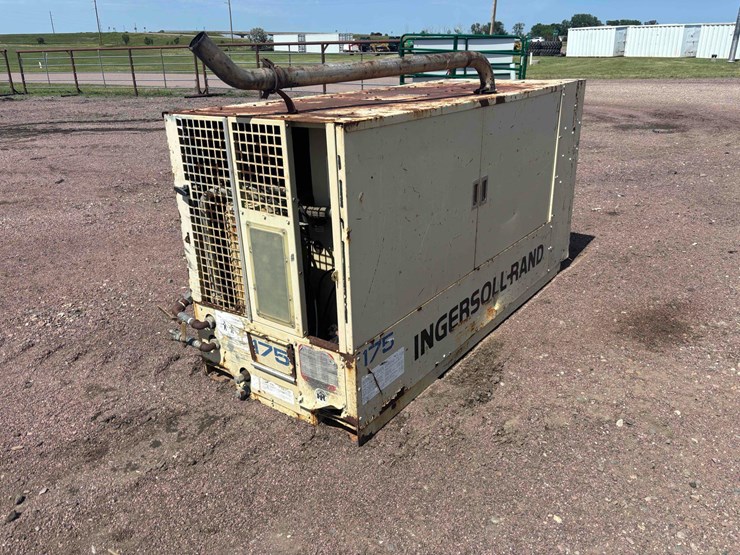 ingersoll-rand-portable-air-compressor-image-1