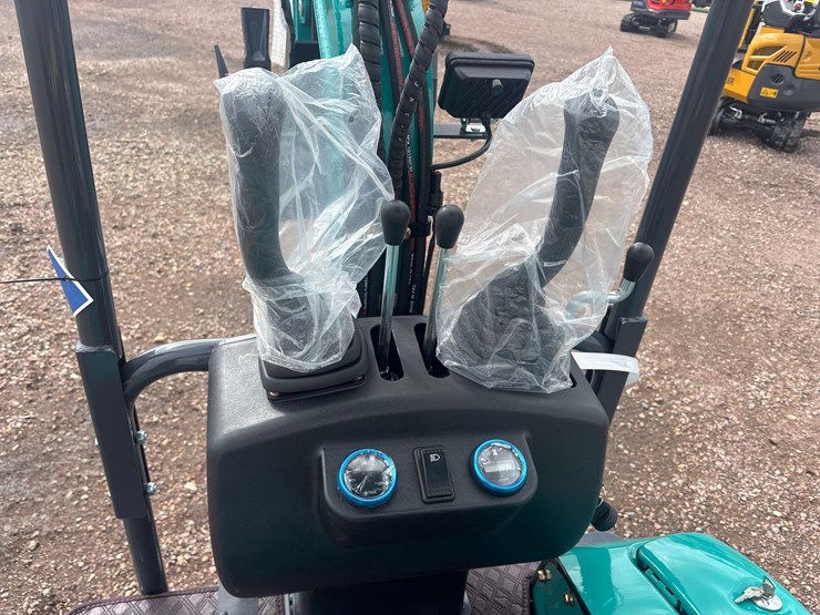 unused-2025-cfg-qk16r-mini-excavator-image-10