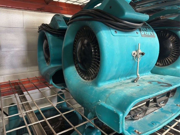 (2)-service-master-turbo-dryers-image-2