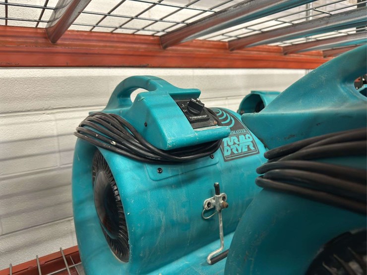 (2)-service-master-turbo-dryers-image-3