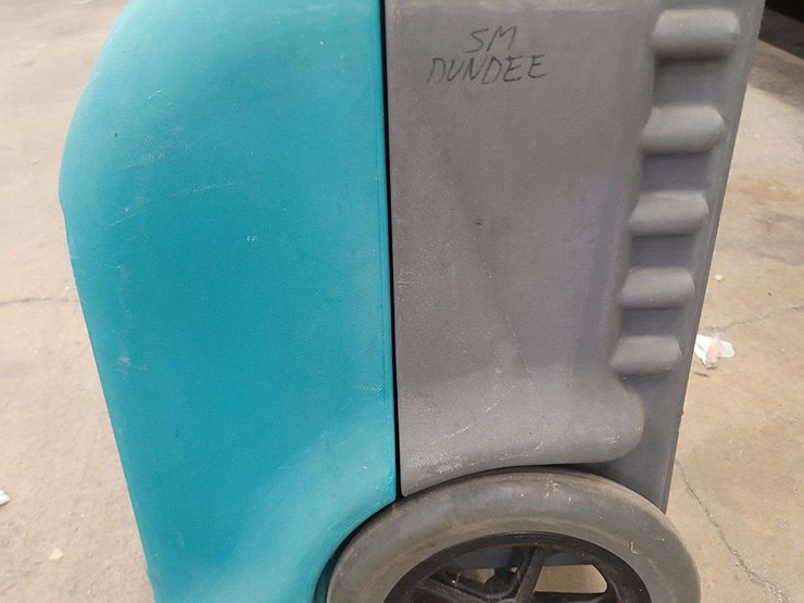 dri-eaz-drizair-1200-dehumidifier..model:f203-sm..total-hrs:4522-image-3