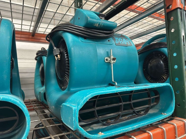 (2)-service-master-turbo-dryers-image-2