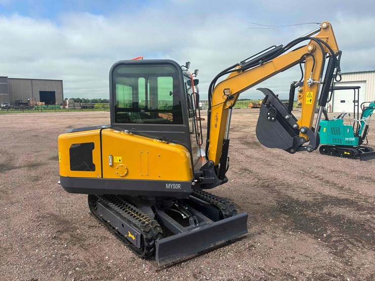 unused-2025-cfg-my50r-mini-excavator-image-2