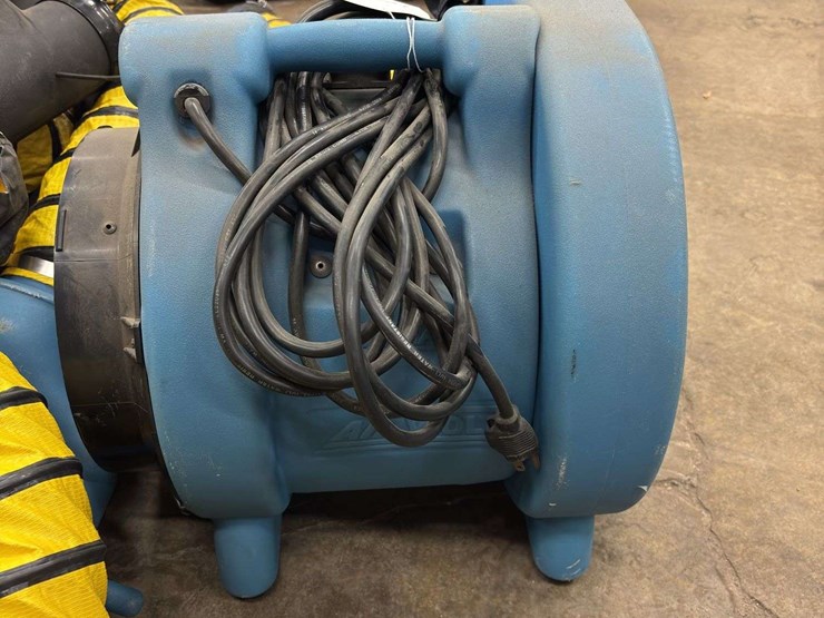 dri-eaz-air-wolf-commercial-blower-fan,-hoses,-and-attachments…model:-f228-image-4