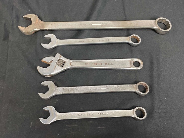 (5)-ih-wrenches-image-4
