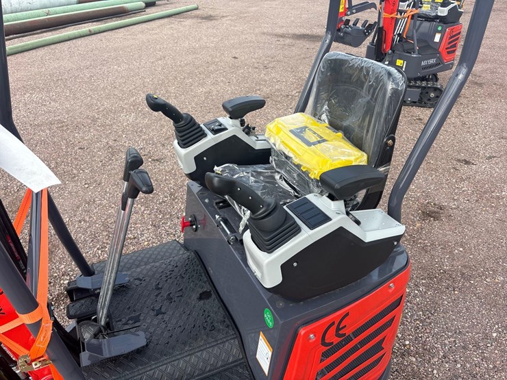 unused-2025-cfg-mx15rx-mini-excavator-image-9