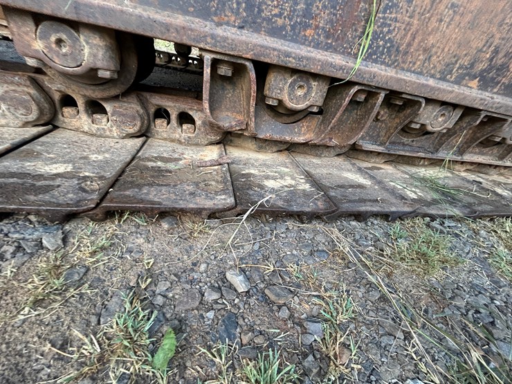 caterpillar-325l-image-11
