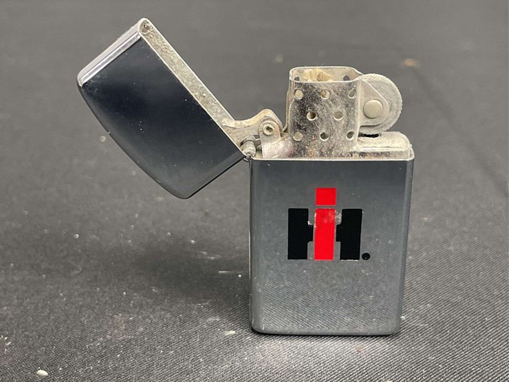 ih-zippo-lighter-nib-image-4