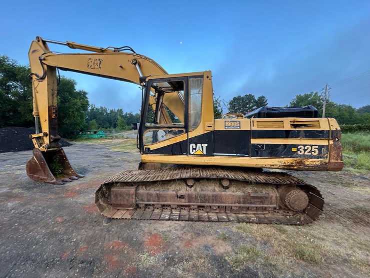 caterpillar-325l-image-5