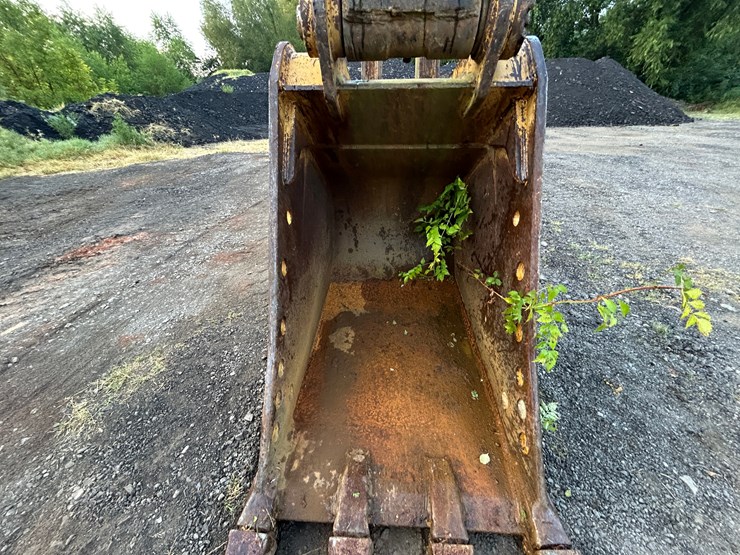 caterpillar-325l-image-53