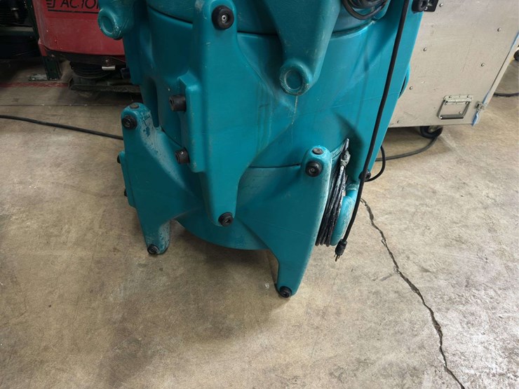 (3)-service-master-ace-turbo-dryers-image-4