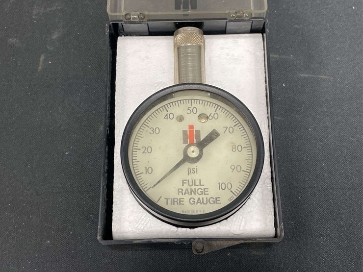 ih-tire-pressure-gauge-image-2