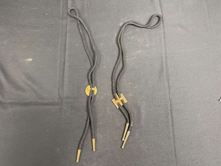 (2)-ih-bolo-ties-image-4