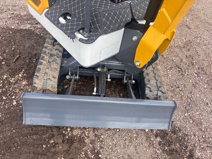 unused-2025-cfg-xz20r-mini-excavator-image-8