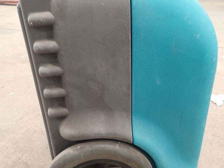 dri-eaz-drizair-1200-dehumidifier..model:f203-sm..total-hrs:4522-image-5