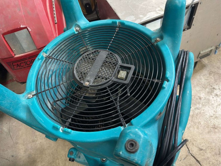 (3)-service-master-ace-turbo-dryers-image-2