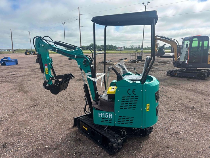 unused-2025-cfg-h15r-mini-excavator-image-1