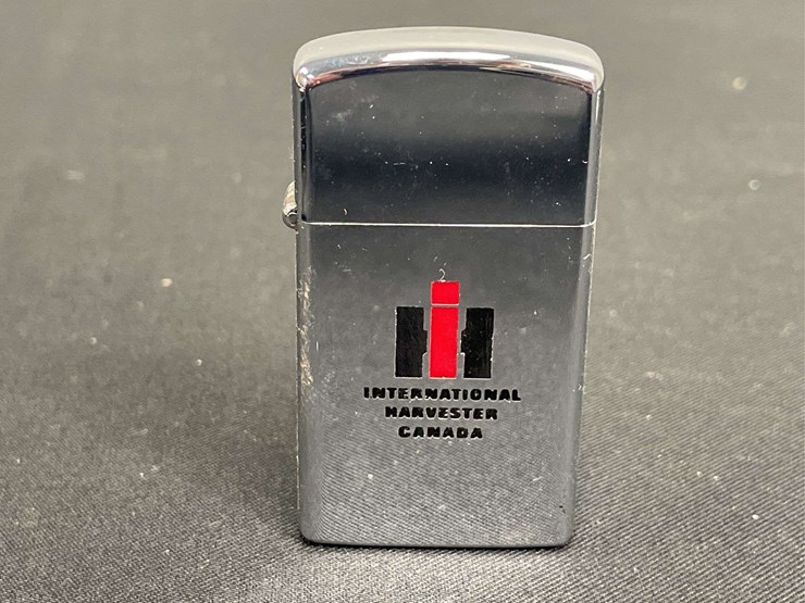 ih-canada-zippo-lighter-nib-image-2