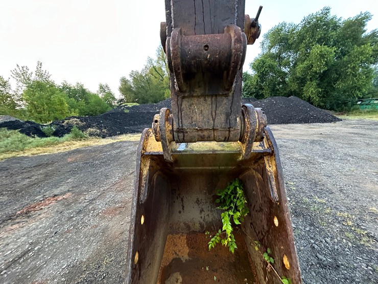 caterpillar-325l-image-54