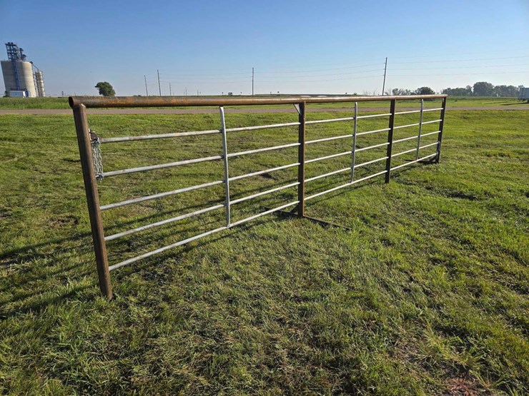 free-standing-panel-image-1