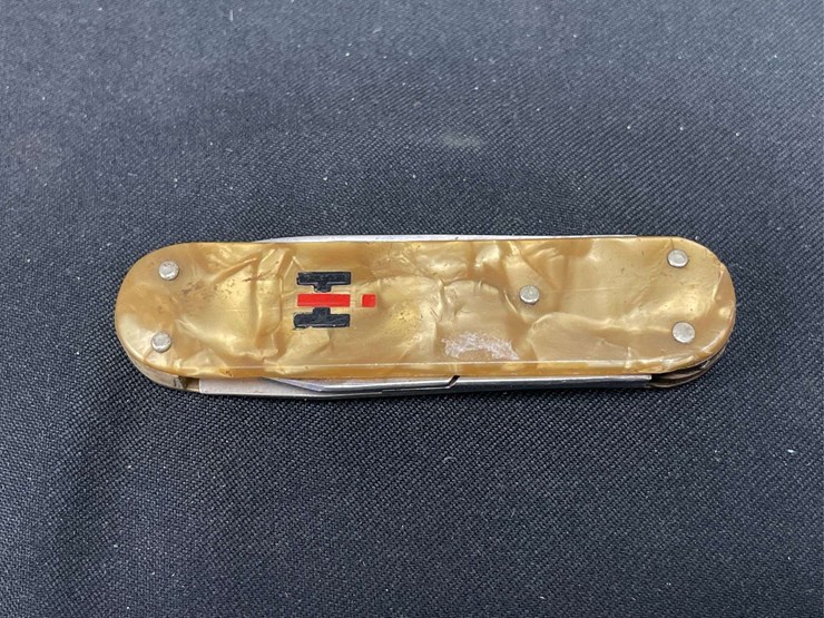 ih-pocket-knife-image-3