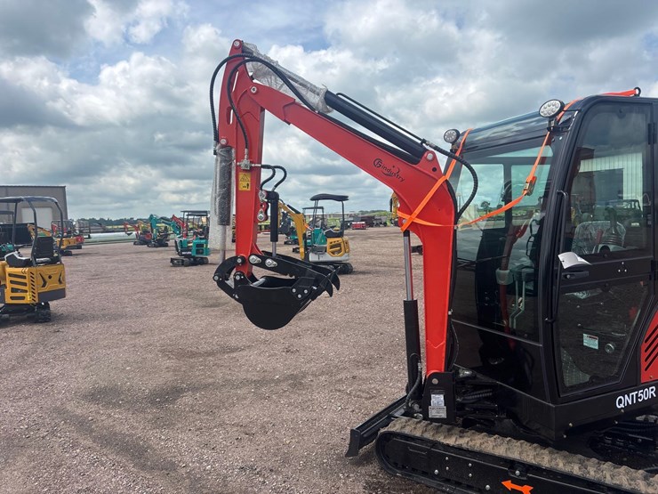unused-2025-cfg-qnt50r-mini-excavator-image-5
