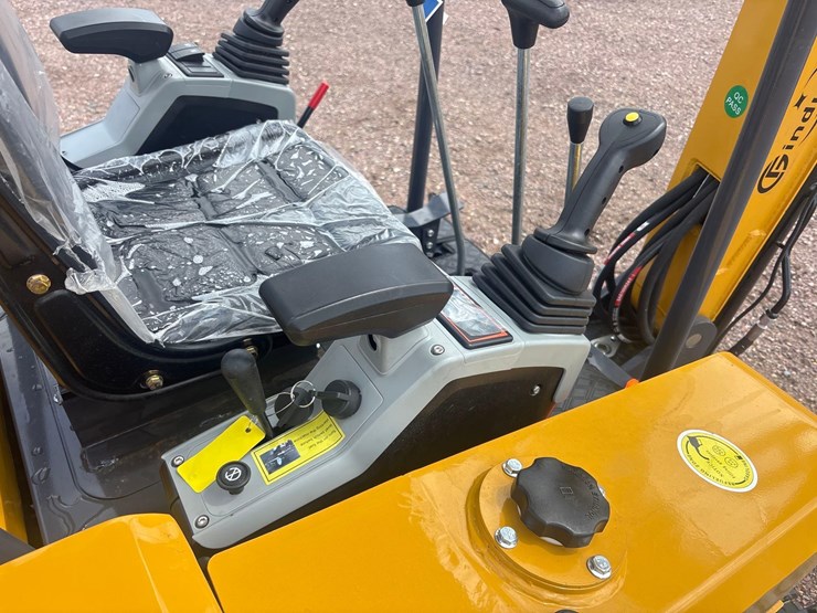 unused-2025-cfg-mx50r-mini-excavator-image-12