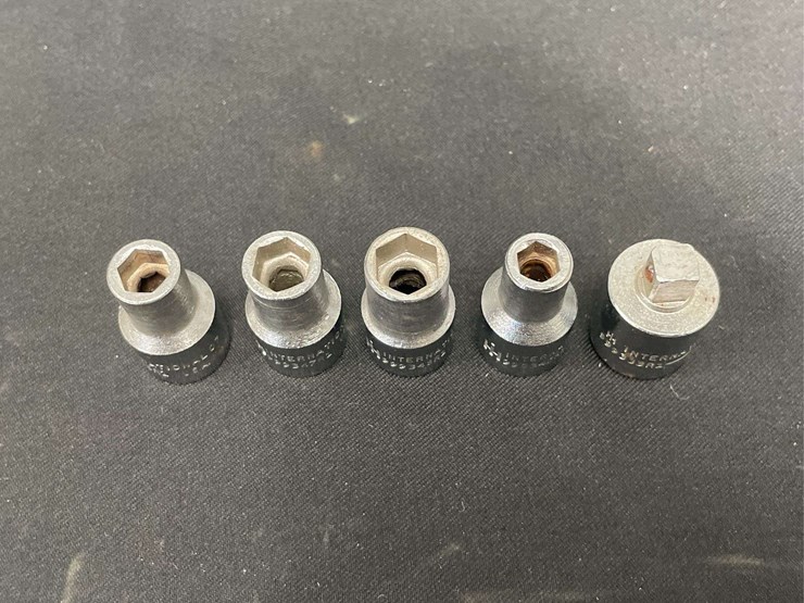 (5)-ih-sockets-image-2