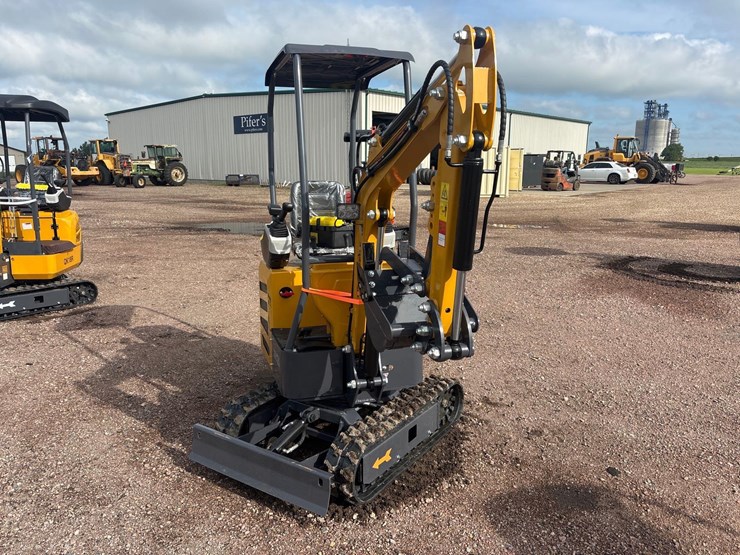 unused-2025-cfg-mx12rx-mini-excavator-image-2
