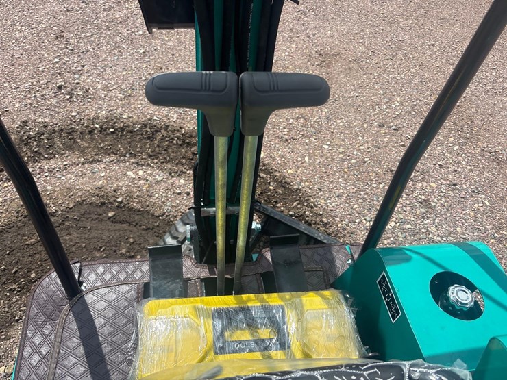 unused-2025-cfg-h15r-mini-excavator-image-10