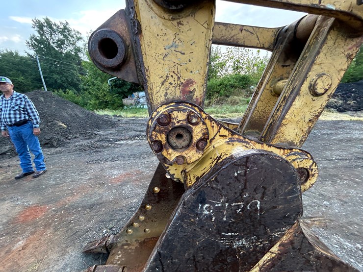 caterpillar-325l-image-50