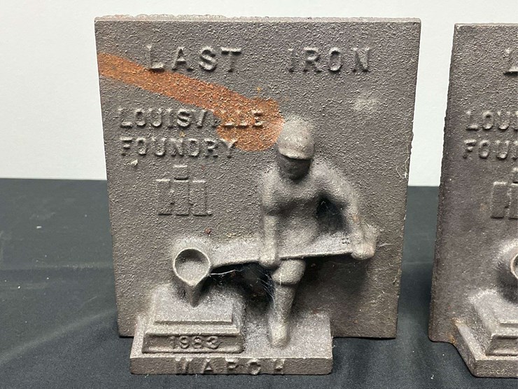 (2)-1983-ih-louisville-foundry-last-iron-image-2