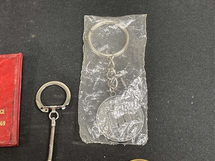 (4)-ih-coin-+-key-chains-image-3