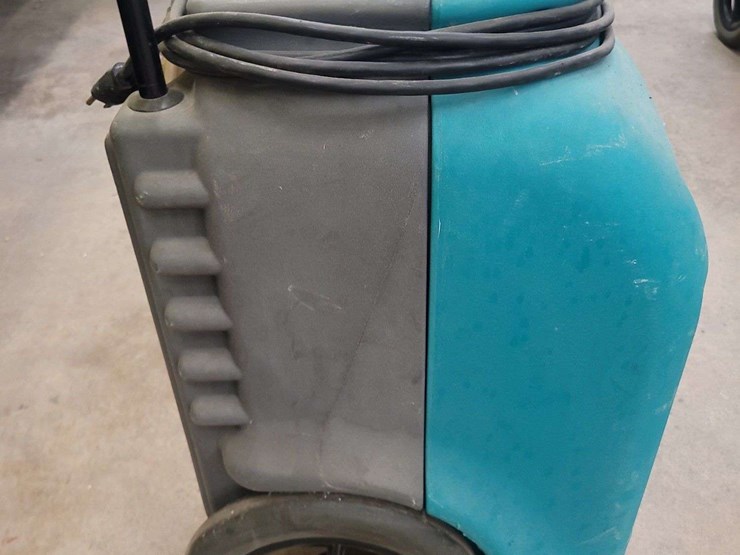 dri-eaz-drizair-1200-dehumidifier..model:f203-sm..total-hrs:5206-image-2
