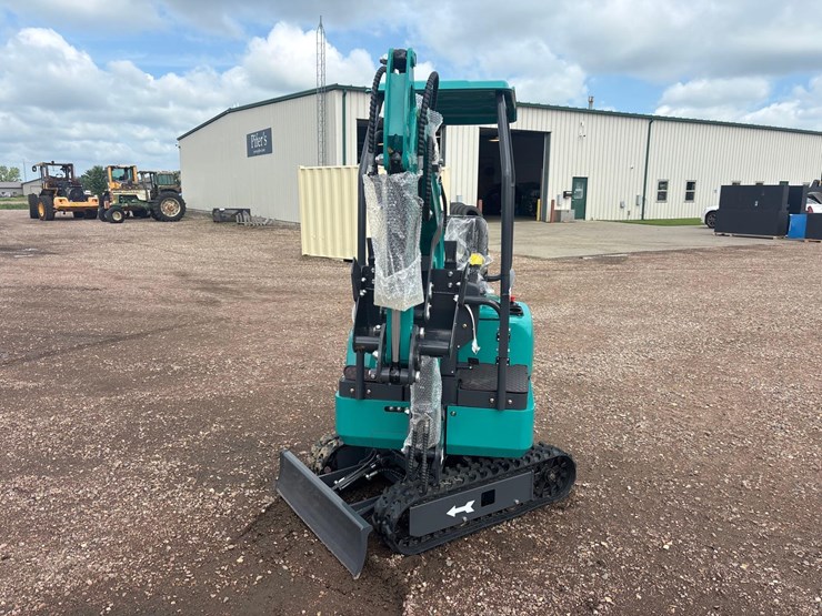unused-2025-cfg-qk16r-mini-excavator-image-2