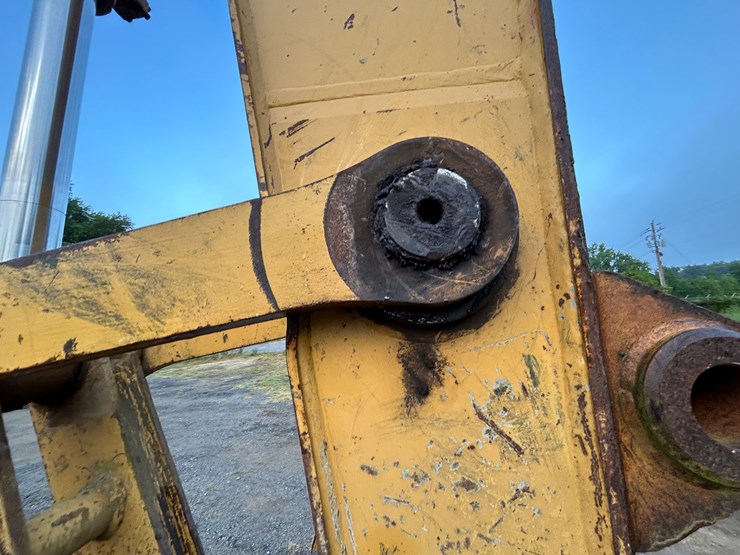caterpillar-325l-image-56
