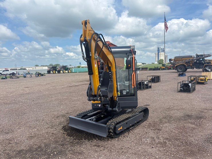 unused-2025-cfg-my50r-mini-excavator-image-2