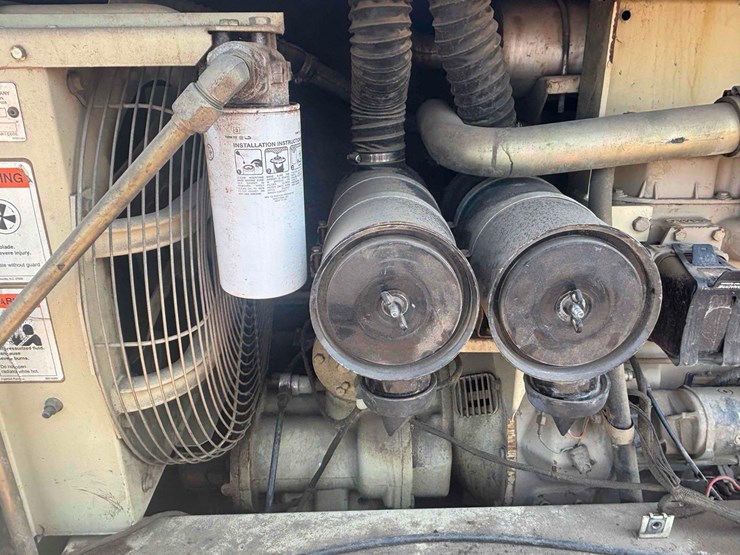 ingersoll-rand-portable-air-compressor-image-13