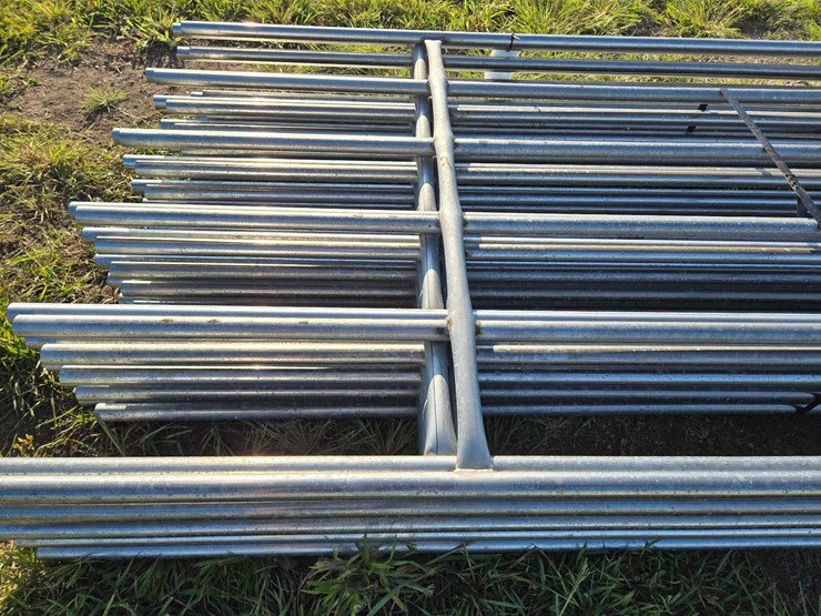 6-bar-continuous-panels-image-5