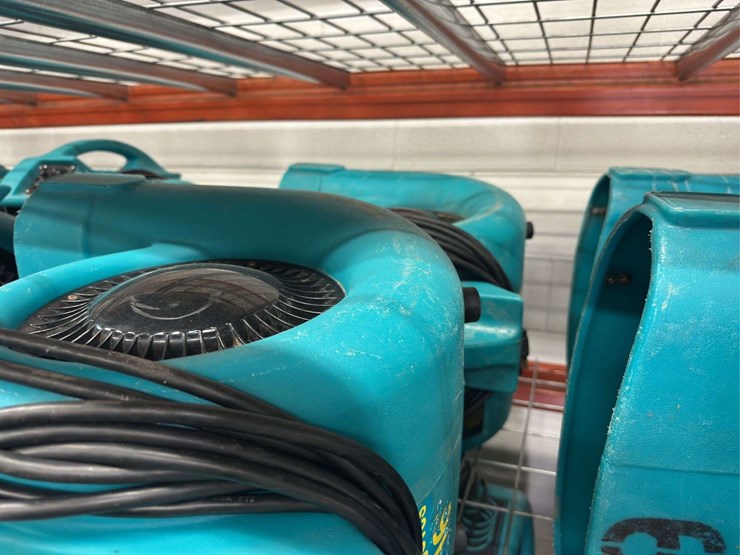 (2)-service-master-turbo-dryers-image-3