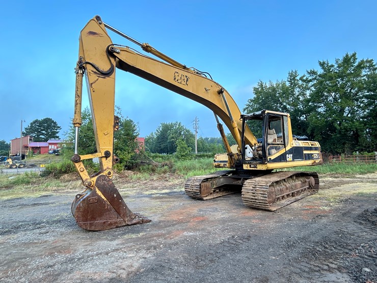 caterpillar-325l-image-1