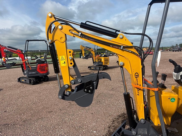 unused-2025-cfg-mx12rx-mini-excavator-image-7