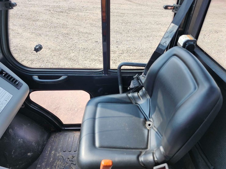 2003-bobcat-5600-tool-cat-image-16
