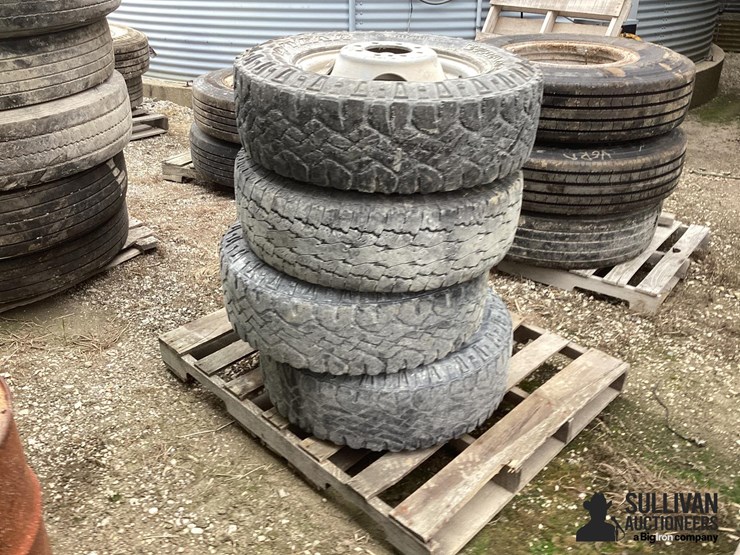 245/75r17-tires-&-rims-image-6